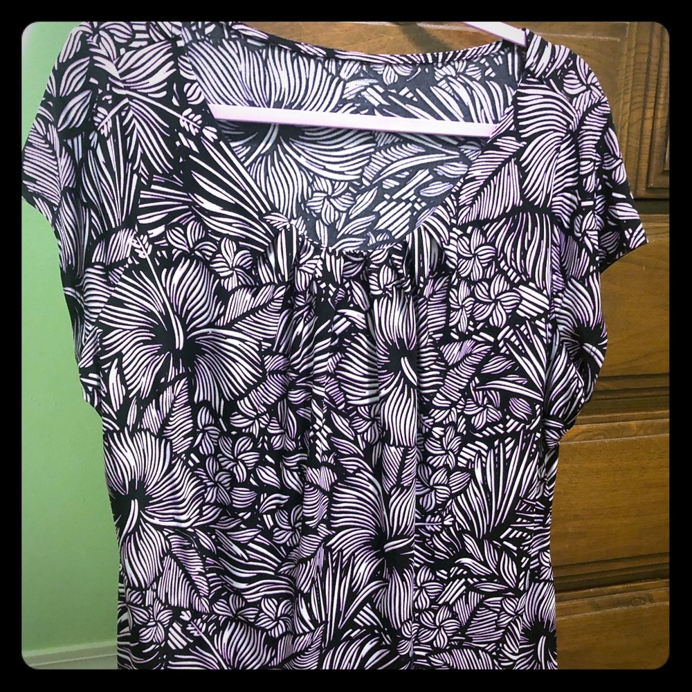 Purple cap sleeve professional top